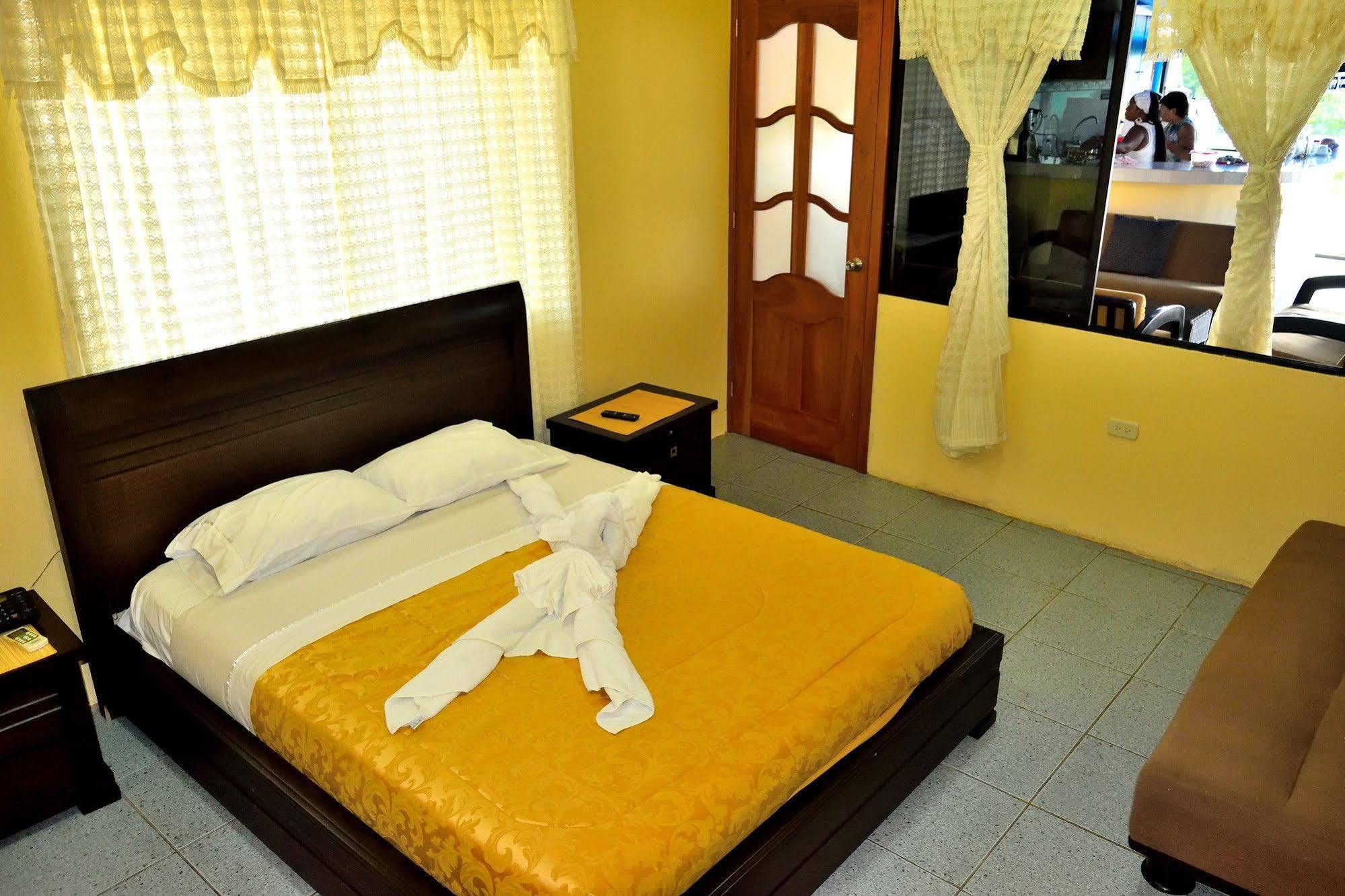 Hostal Cormorant Flightless Puerto Ayora (Galapagos Islands) Buitenkant foto